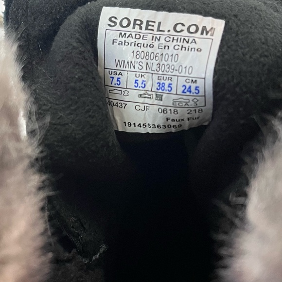 Sorel Explorer Black Suede/Leather and Faux Fur Boots - Sz 7.5 - Picture 9 of 11